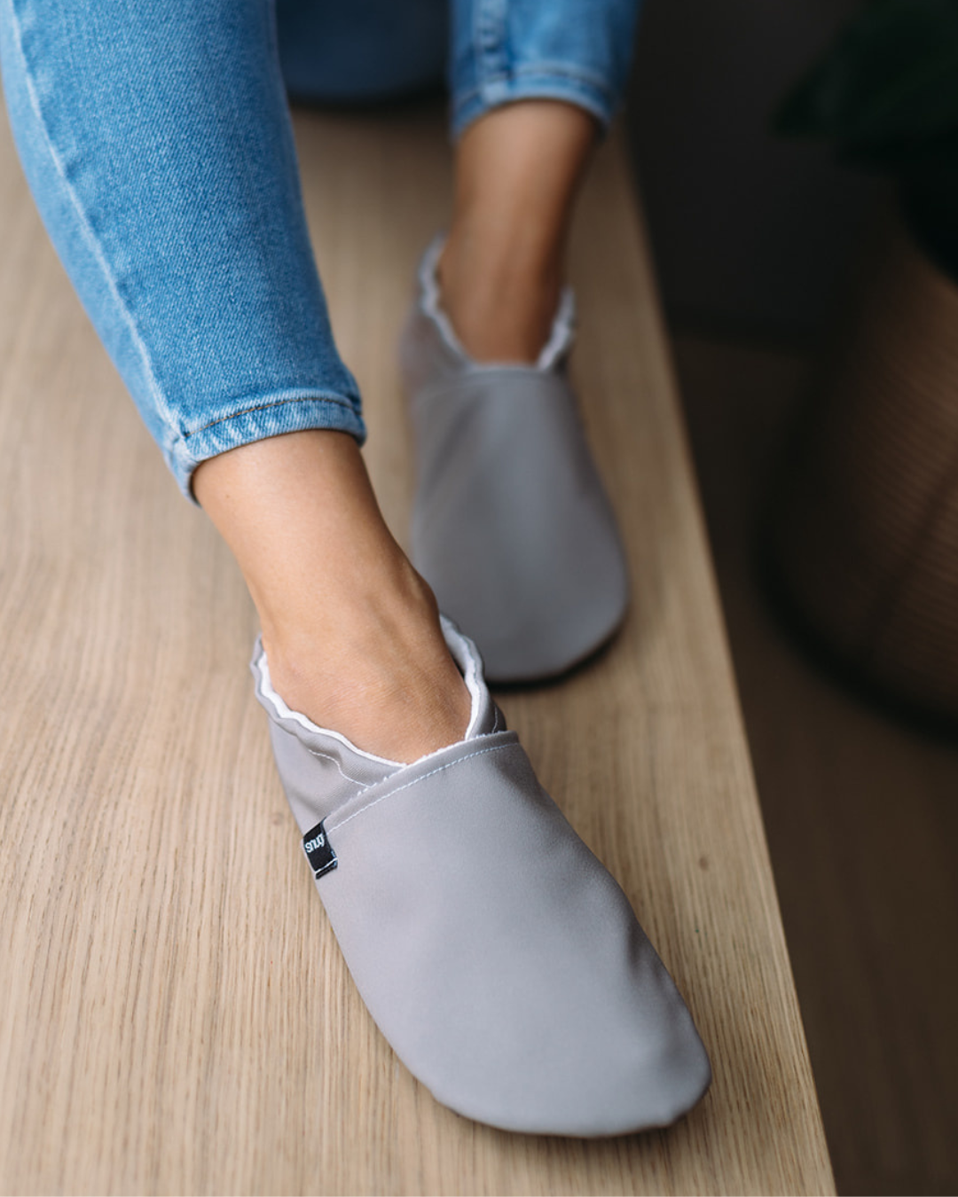 Barefoot ženski copati KAMNITO SIVA