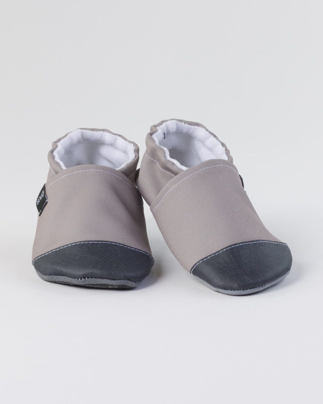 Barefoot copati KAMNITO SIVA
