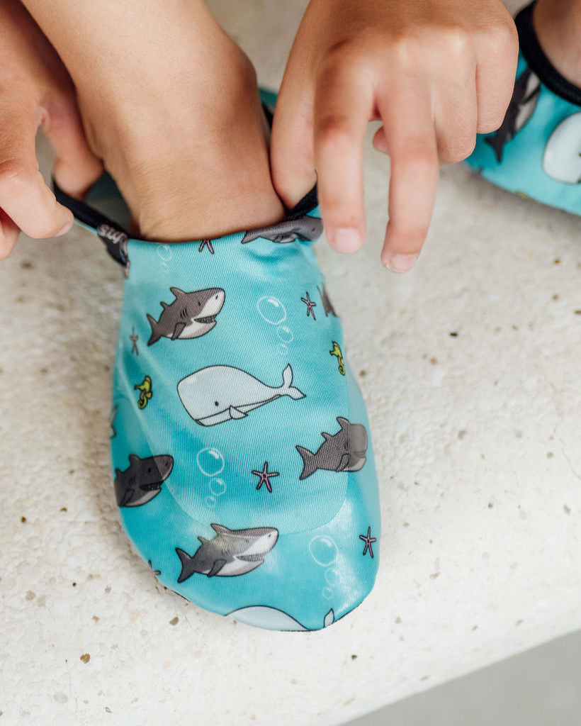 VODNI COPATI Shark bubbles