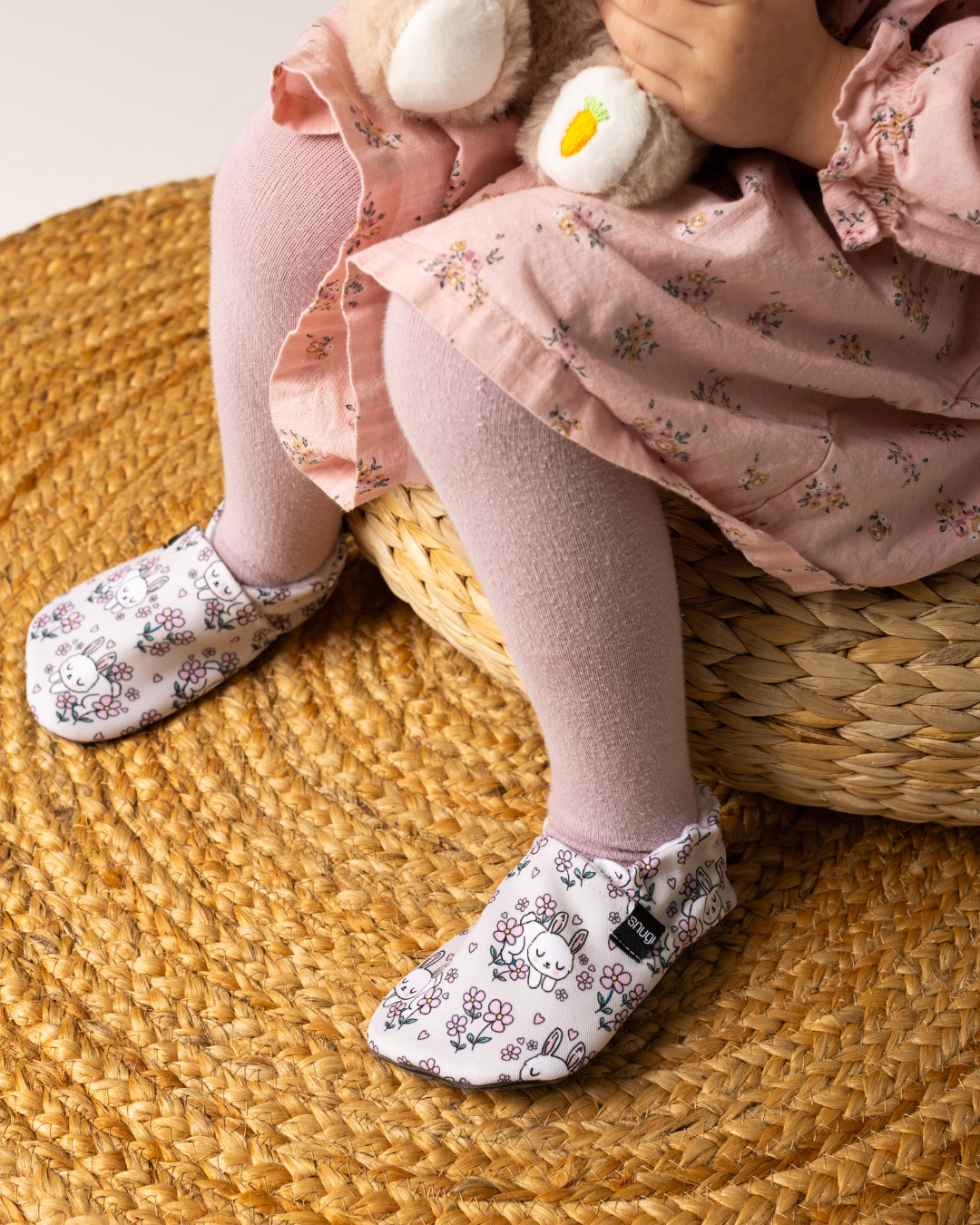 Barefoot copati Zajček in rožice